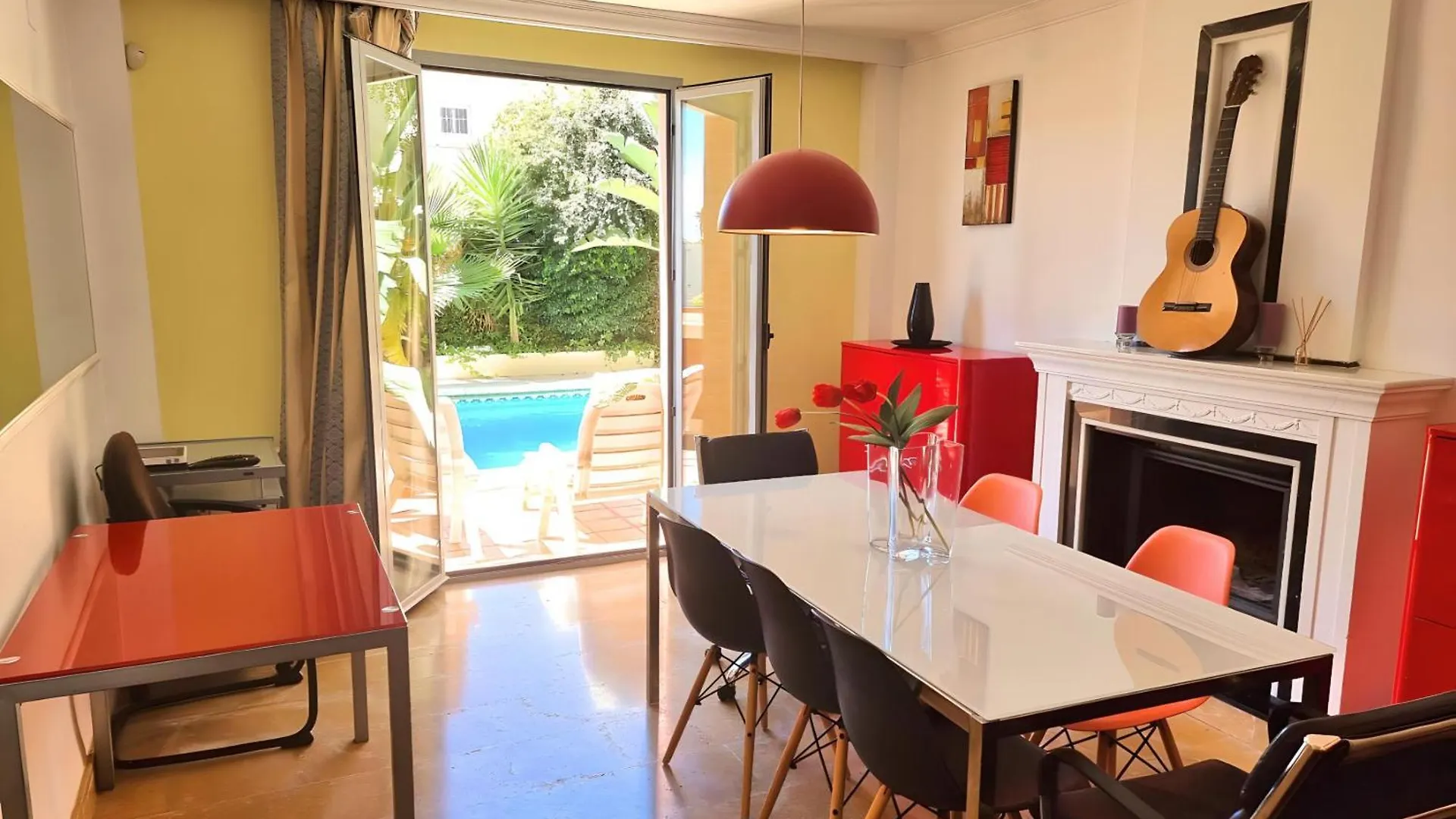 Prázdninový dům Stunning Home With Outdoor Swimmingpool, 4 Bedrooms And Wifi Benalmádena